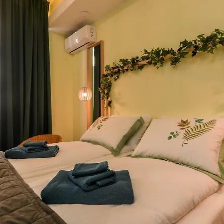 Apartment Cozy Jungle Oasis 1bd With Terrace In Center By Flat Mаnager