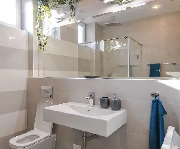 Chic 1br With Terrace In Center By Flat Mаnager Apartamento *