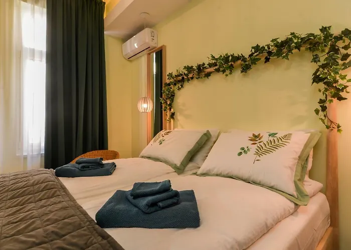 Apartamento Chic 1br With Terrace In Center By Flat Mаnager