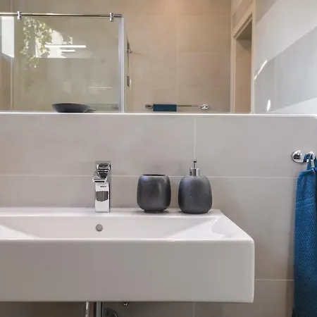 Lägenhet Chic 1br With Terrace In Center By Flat Mаnager Sofia